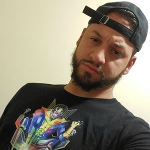 Meet your Posher, Raymond